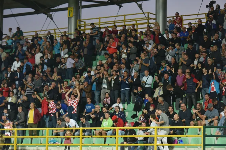 Hrvatska slavila protiv Grčke!