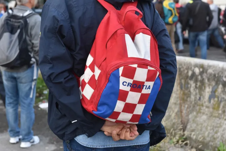 PUNI AUTOBUSI IZ ZAGREBA: Prosvjednici na poziv gradonačelnika Vukovara Penave krenuli na prosvjed