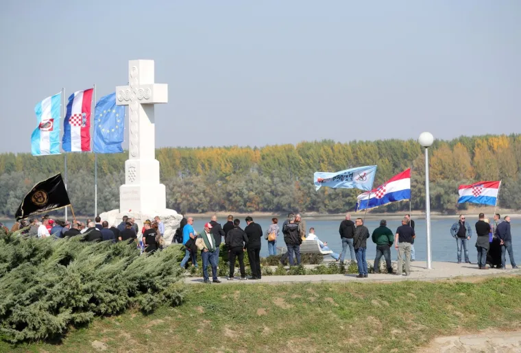 Tisuće prosvjednika okupilo se u Vukovaru: Tražili kažnjavanje ratnih zločina