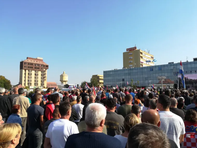 Na mirnom prosvjedu se okupilo od 8 do 10 tisuća ljudi