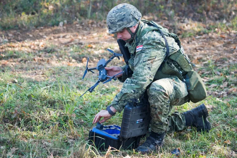 VELEBIT 18: Vježba izvidničke operacije u sklopu združene vježbe svih postrojbi HV-a