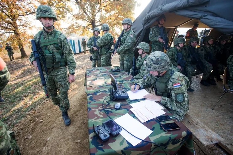 VELEBIT 18: Vježba izvidničke operacije u sklopu združene vježbe svih postrojbi HV-a