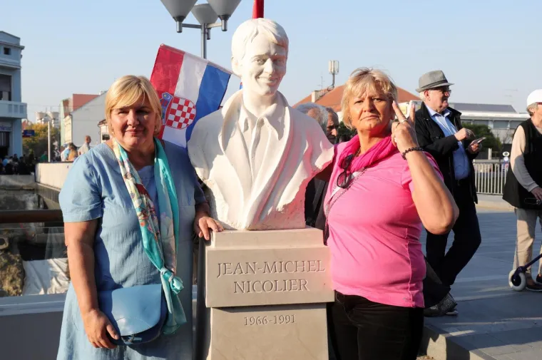 Pogledajte tko je od poznatih lica prisustvovao prosvjedu u Vukovaru