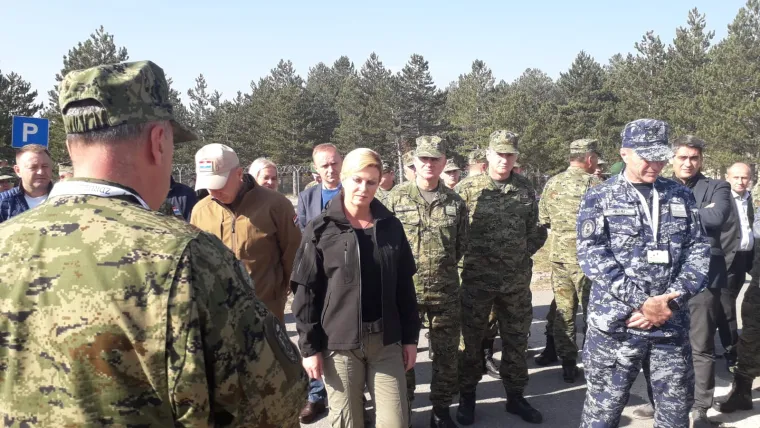 Predsjednica nazočila glavnom obučnom događaju HV-a: Održale se vojne vježbe u Udbini