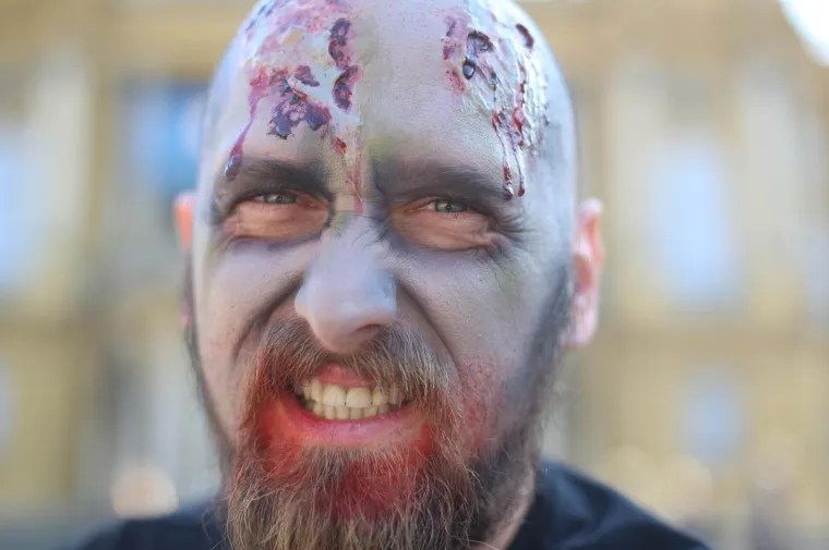 Bili smo na 1. Zombie Walku! Pogledajte kako je izgledao dana&scaron;nji 'hod mrtvaca' po Zagrebu