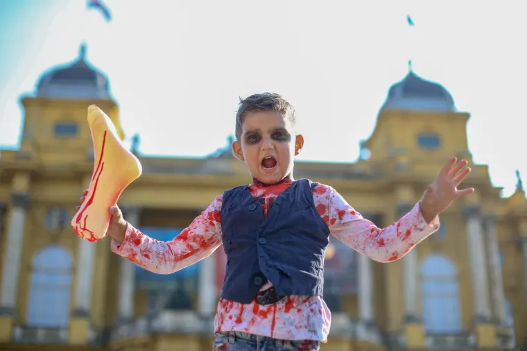 Bili smo na 1. Zombie Walku! Pogledajte kako je izgledao dana&scaron;nji 'hod mrtvaca' po Zagrebu