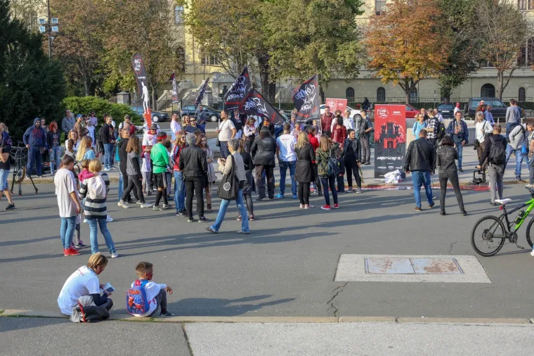 Bili smo na 1. Zombie Walku! Pogledajte kako je izgledao dana&scaron;nji 'hod mrtvaca' po Zagrebu