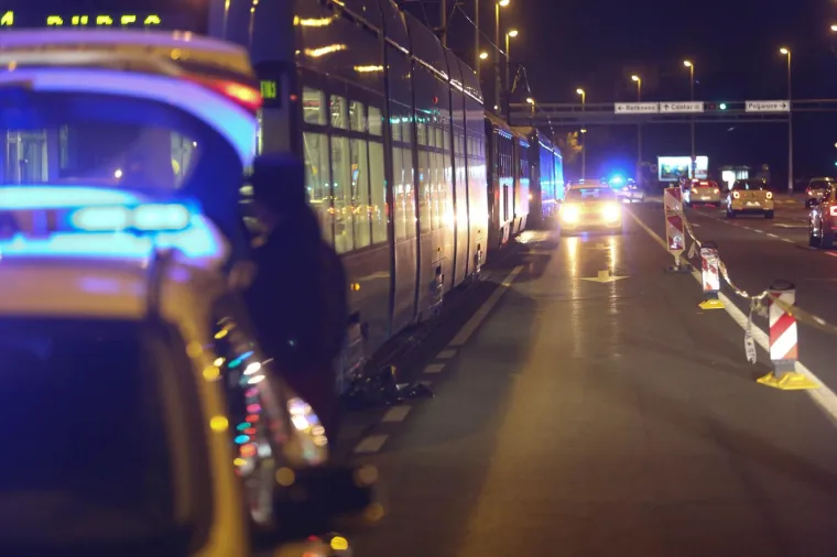 Tramvaj naletio na pje&scaron;aka koji je na mjestu preminuo