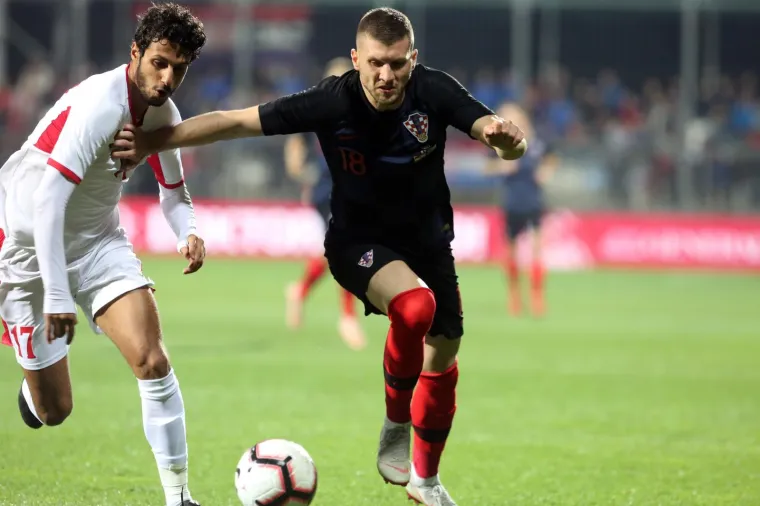 OSJETITE DAŠAK ATMOSFERE S RUJEVICE: Srebrni Vatreni po prvi put pred domaćom publikom nakon SP-a