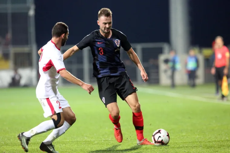 OSJETITE DAŠAK ATMOSFERE S RUJEVICE: Srebrni Vatreni po prvi put pred domaćom publikom nakon SP-a