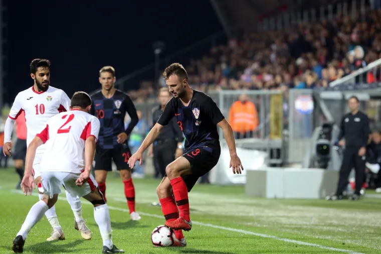 OSJETITE DAŠAK ATMOSFERE S RUJEVICE: Srebrni Vatreni po prvi put pred domaćom publikom nakon SP-a