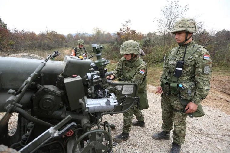 SLUNJ: Na vojnom poligonu Eugen Kvaternik održana je vojna vježba Velebit 18