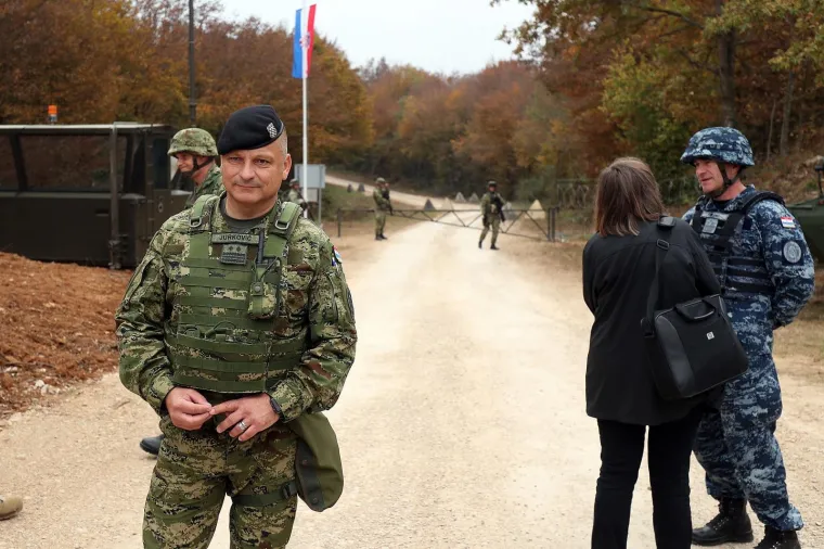 SLUNJ: Na vojnom poligonu Eugen Kvaternik održana je vojna vježba Velebit 18