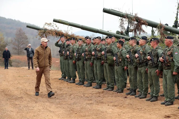 SLUNJ: Na vojnom poligonu Eugen Kvaternik održana je vojna vježba Velebit 18