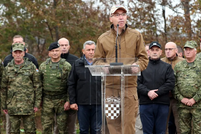 SLUNJ: Na vojnom poligonu Eugen Kvaternik održana je vojna vježba Velebit 18
