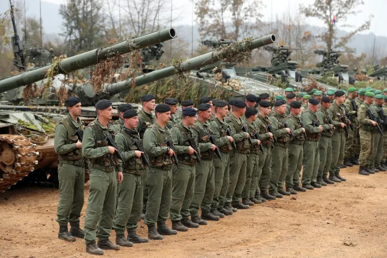 SLUNJ: Na vojnom poligonu Eugen Kvaternik održana je vojna vježba Velebit 18