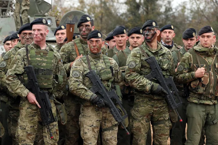 SLUNJ: Na vojnom poligonu Eugen Kvaternik održana je vojna vježba Velebit 18