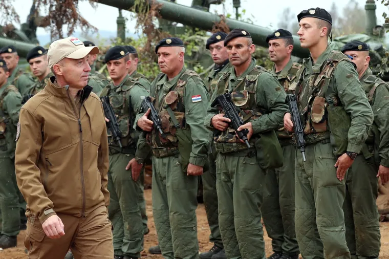 SLUNJ: Na vojnom poligonu Eugen Kvaternik održana je vojna vježba Velebit 18