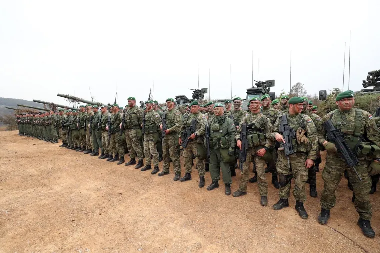 SLUNJ: Na vojnom poligonu Eugen Kvaternik održana je vojna vježba Velebit 18