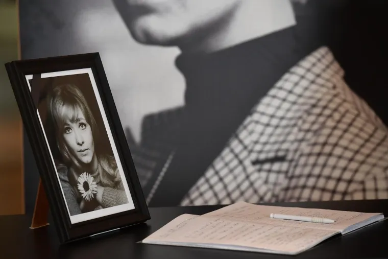 Beograd: Knjiga žalosti za legendarnu glumicu Milenu Dravić