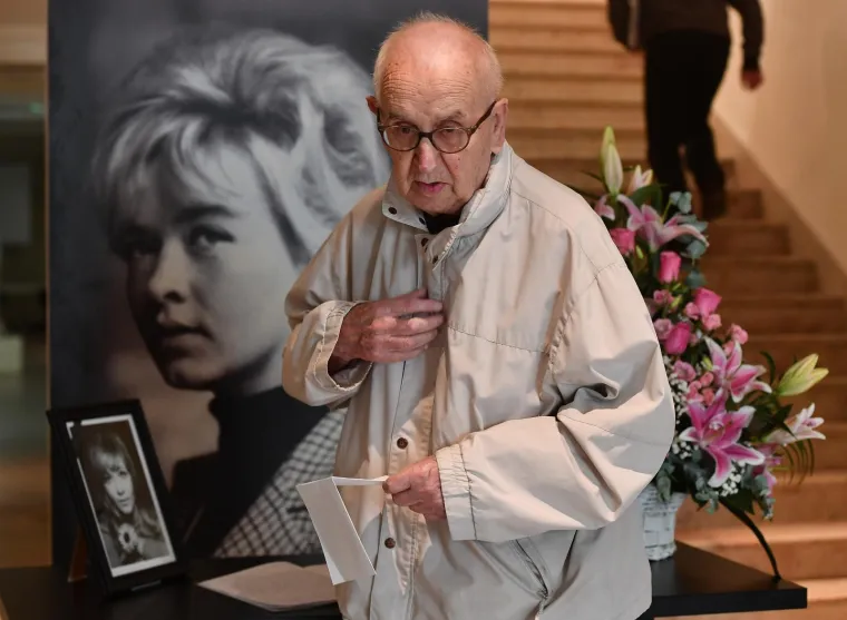 Beograd: Knjiga žalosti za legendarnu glumicu Milenu Dravić