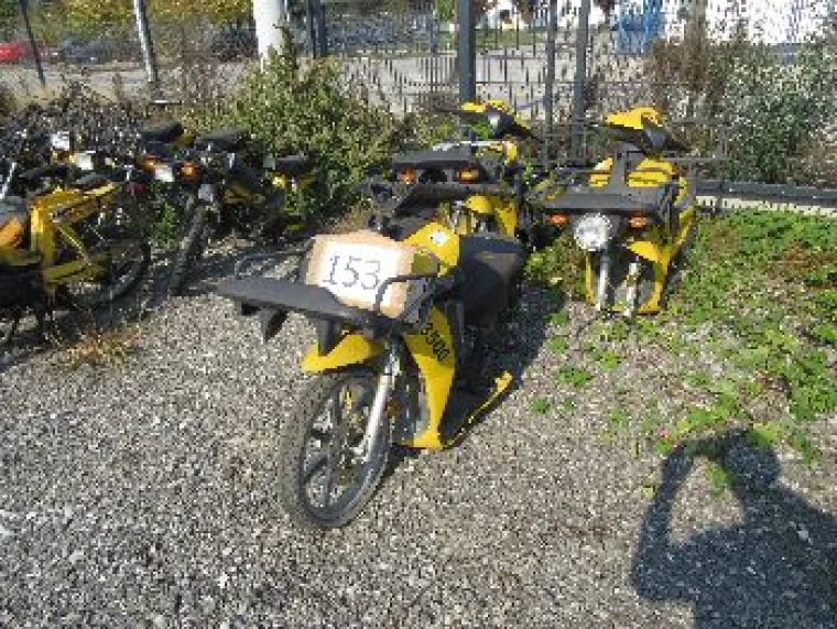 Država prodaje rabljene službene automobile na javnoj dražbi