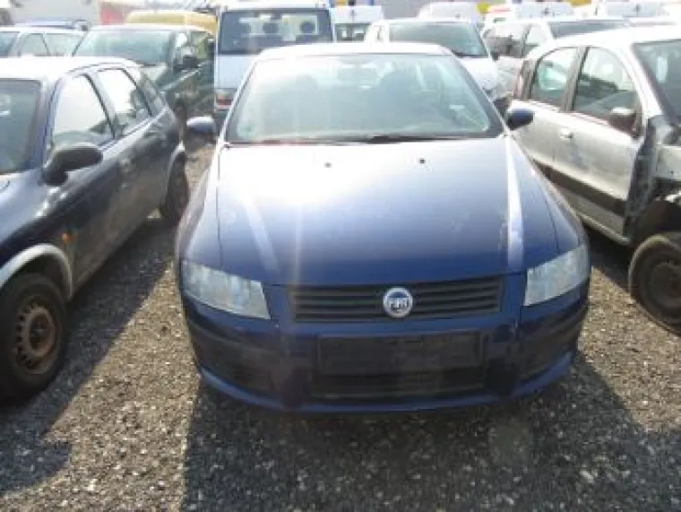 Država prodaje rabljene službene automobile na javnoj dražbi