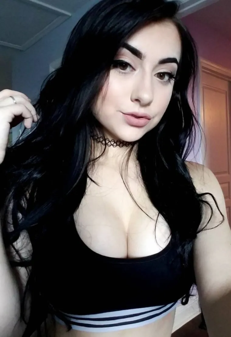 Hvale se ogrlicama, a u kadru im nekako uvijek zavr&scaron;i ne&scaron;to sasvim drugo