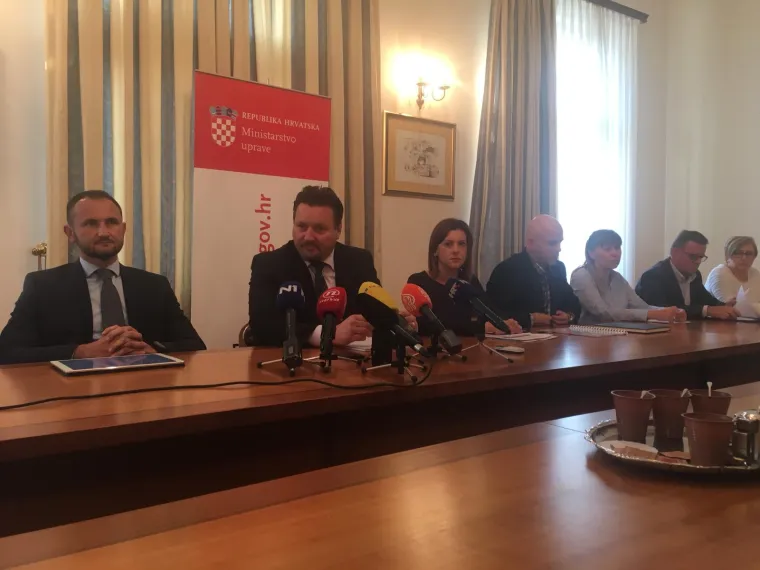 Pavlović: Izvje&scaron;će o prebrojavanju potpisa za referendume je namje&scaron;taljka