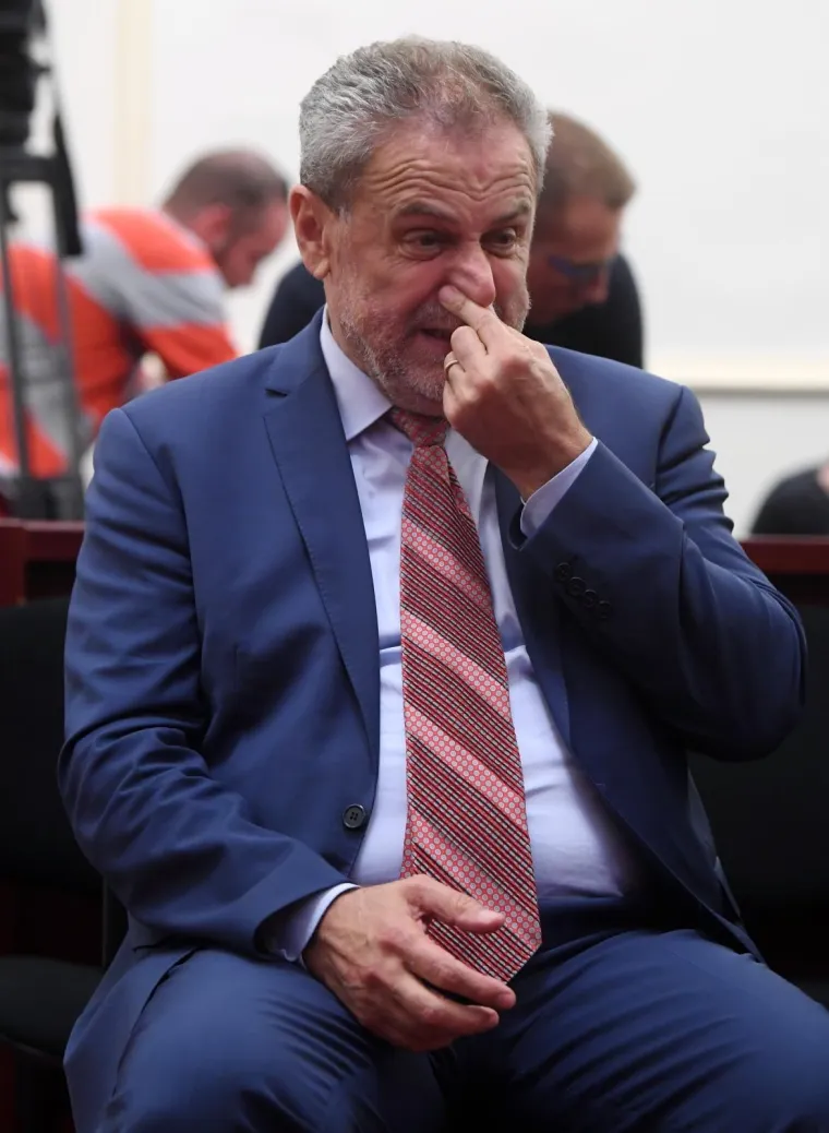 BANDIĆ NEPRAVOMOĆNO OSLOBOĐEN KRIVNJE U AFERI ŠTANDOVI: Nije nezakonito pogodovao udruzi U ime obitelji