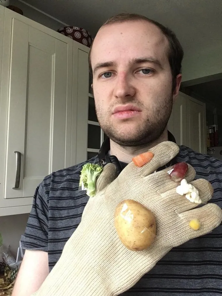 KAD SI SIROMAŠAN, A ŽELIŠ IĆI NA NOĆ VJEŠTICA: Hrvati, gledajte i učite!