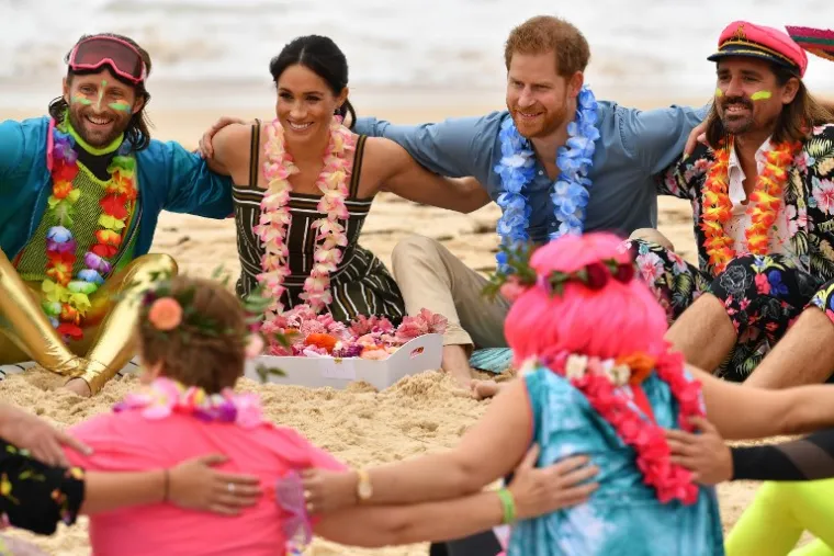 OVAKVE IH JOŠ NISTE VIDJELI: Meghan i Harry su najslobodniji kraljevski par, prepuštaju se milovanjima bez obzira na kamere