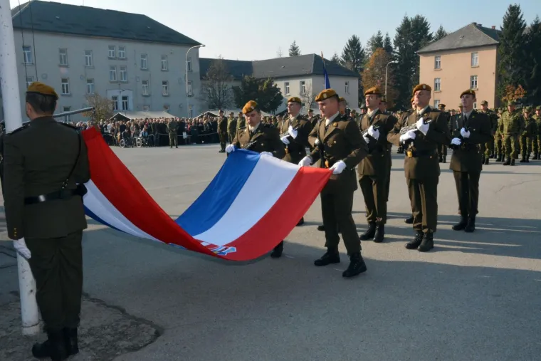 Svečana prisega 23. nara&scaron;taja ročnika