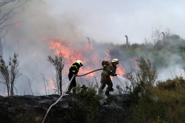 Split: Kod City Centra planuo požar, vatrogasci ga brzo stavili pod kontrolu