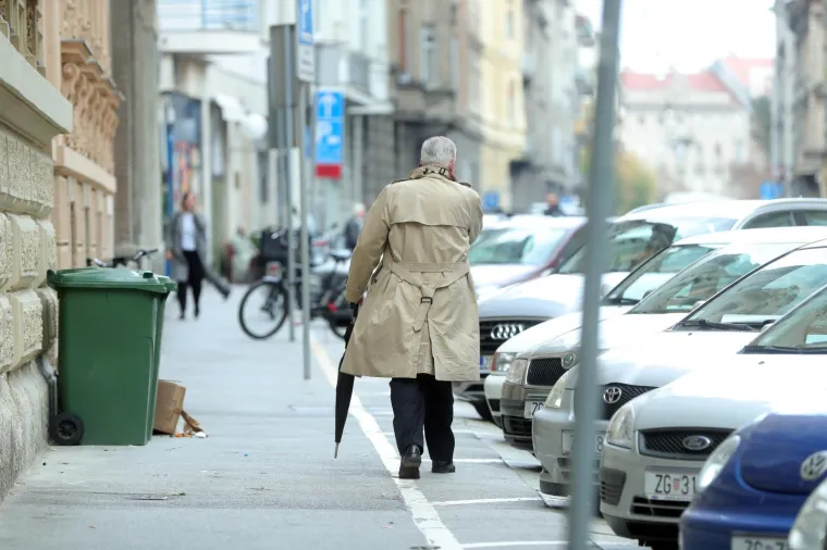 Ivo Sanader sa smje&scaron;kom je iza&scaron;ao sa suda