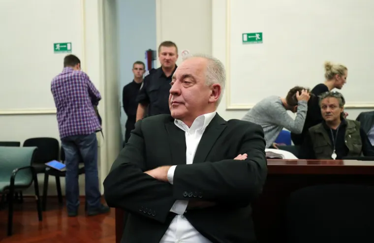 Pogledajte kako je Ivo Sanader dočekao izricanje presude