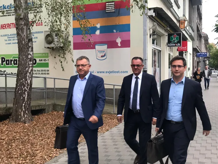 Postupak zbog obiteljskog nasilja: Župan Tomašević i supruga na sudu u Slavonskom Brodu