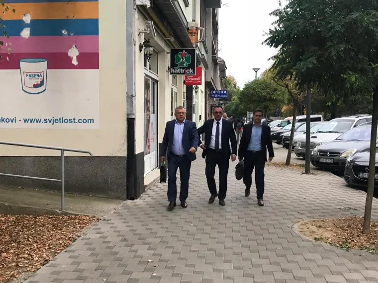 Postupak zbog obiteljskog nasilja: Župan Toma&scaron;ević i supruga na sudu u Slavonskom Brodu