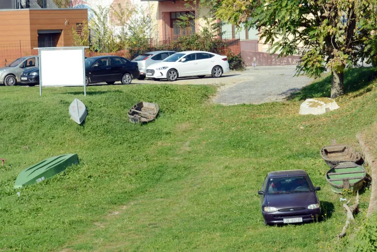 Parkirao na obalu Kupe