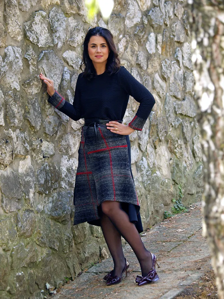 POZNATA HRVATSKA GLUMICA POSTALA MODEL: Mirna Medaković istaknula ženstvene obline