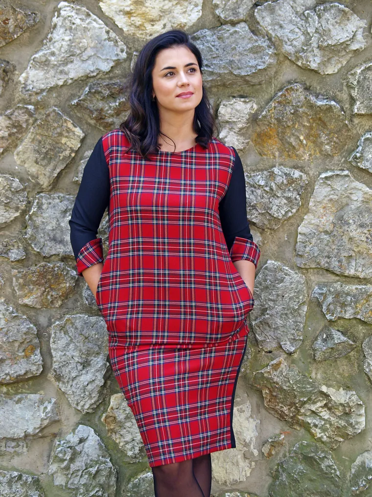 POZNATA HRVATSKA GLUMICA POSTALA MODEL: Mirna Medaković istaknula ženstvene obline