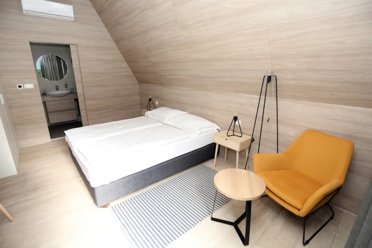 Imamo fotografije! Pogledajte predivnu kamp oazu s kućicama na drvetu na Plitvicama