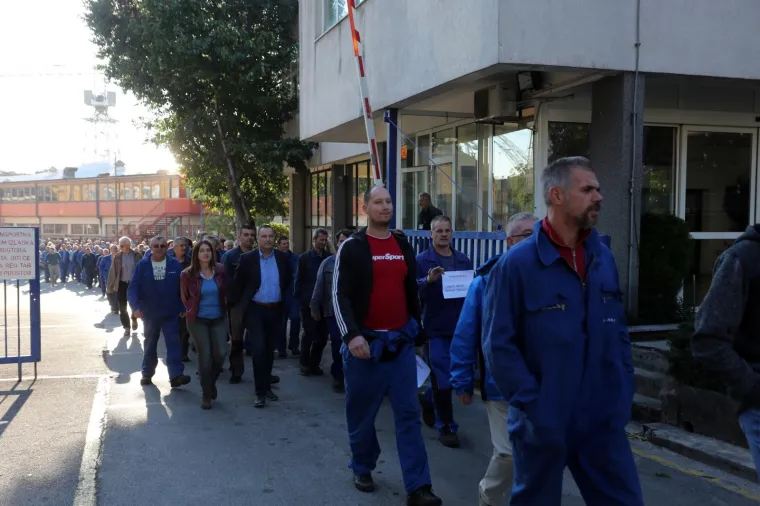 Radnici 3. maja na ulicama: 'Imajte malo morala i obraza'