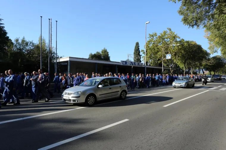 Radnici 3. maja na ulicama: 'Imajte malo morala i obraza'