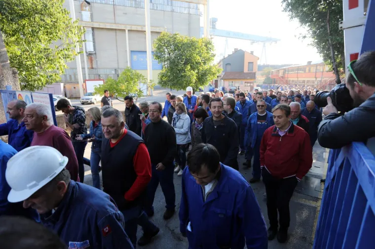 Radnici 3. maja na ulicama: 'Imajte malo morala i obraza'