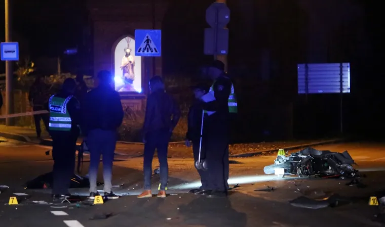 26-godi&scaron;njak pao s mopeda, udario u auto i poginuo