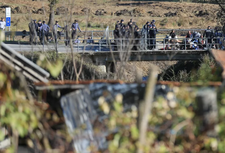 Sukob policije i migranata