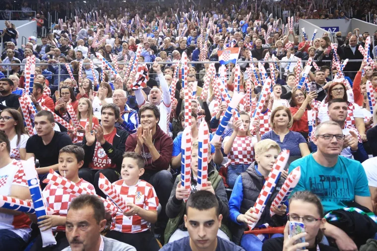 KAUBOJI OTVORILI KVALIFIKACIJE ZA EURO: Osječani priredili paklenu atmosferu &Scaron;vicarcima