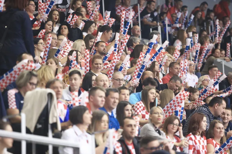 KAUBOJI OTVORILI KVALIFIKACIJE ZA EURO: Osječani priredili paklenu atmosferu &Scaron;vicarcima