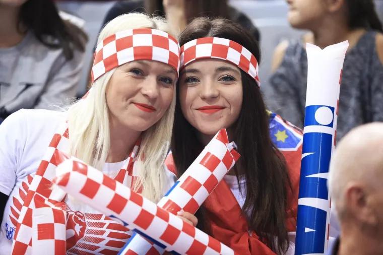 KAUBOJI OTVORILI KVALIFIKACIJE ZA EURO: Osječani priredili paklenu atmosferu &Scaron;vicarcima